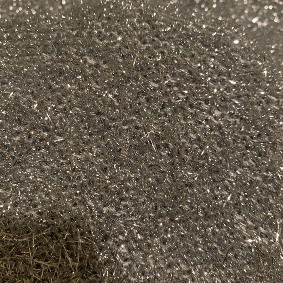 ❄️Silver Metallic Top❄️ - Picture 3 of 6